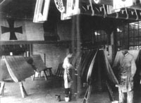 Fl�gelbespannung Fokker Dr.I