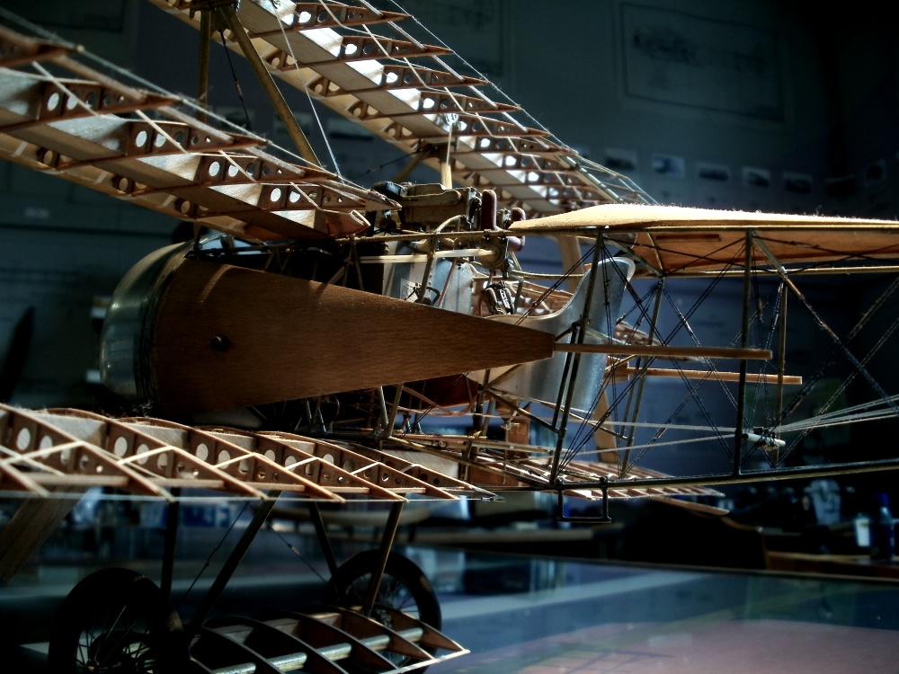 Eigenbau der Fokker Dr.1 im Maßstab 1/15.Zwei jahre waren für den Bau dieses Modells notwendig.