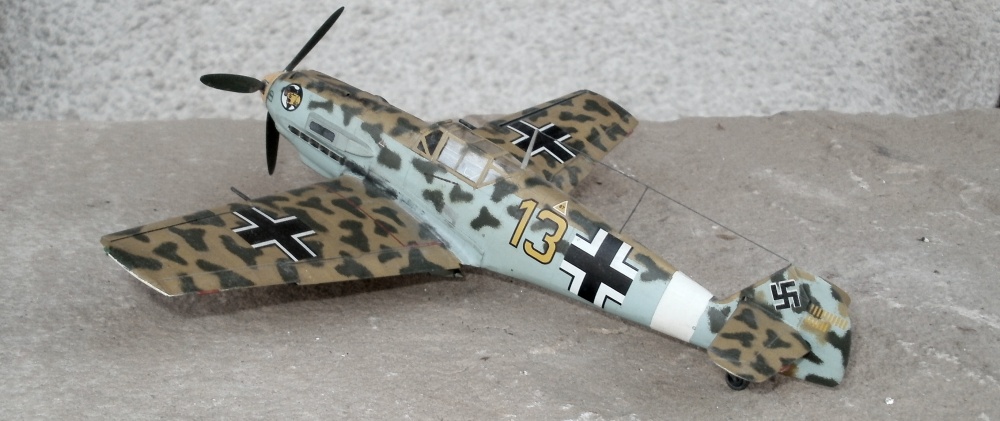 Bf 109 der 3. Gruppe des Jagdgeschwaders 27. 1942 in Lybien - Nord Afrika - Hasegawa 1/48