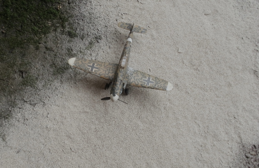 Me 109 G6 in der Tropenversion. Geflogen so in der 1. Gruppe des Jagdgeschwaders 77. 1943 in Tunis - Nord Afrika - Hobby Craft 1/48