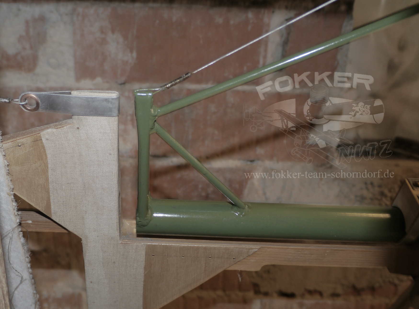 Engels E.1 (Fokker Dr.1) - Aileron fitting test to wing.