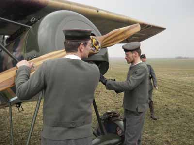 Adreamgetswings(42)klein.jpg (32202 Byte)