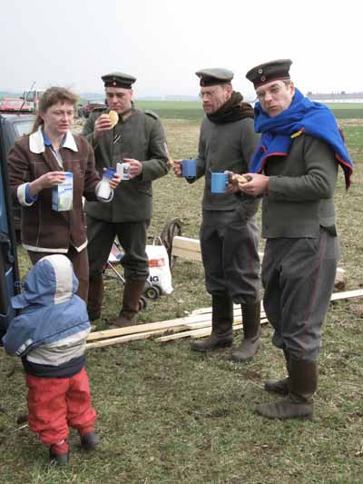 Adreamgetswings(6)klein.jpg (45687 Byte)