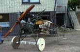 Unser derzeitiger Fokker D.VII - Nachbau mit eingebautem originalen Daimler D.IIIa Reihenmotor von 1917